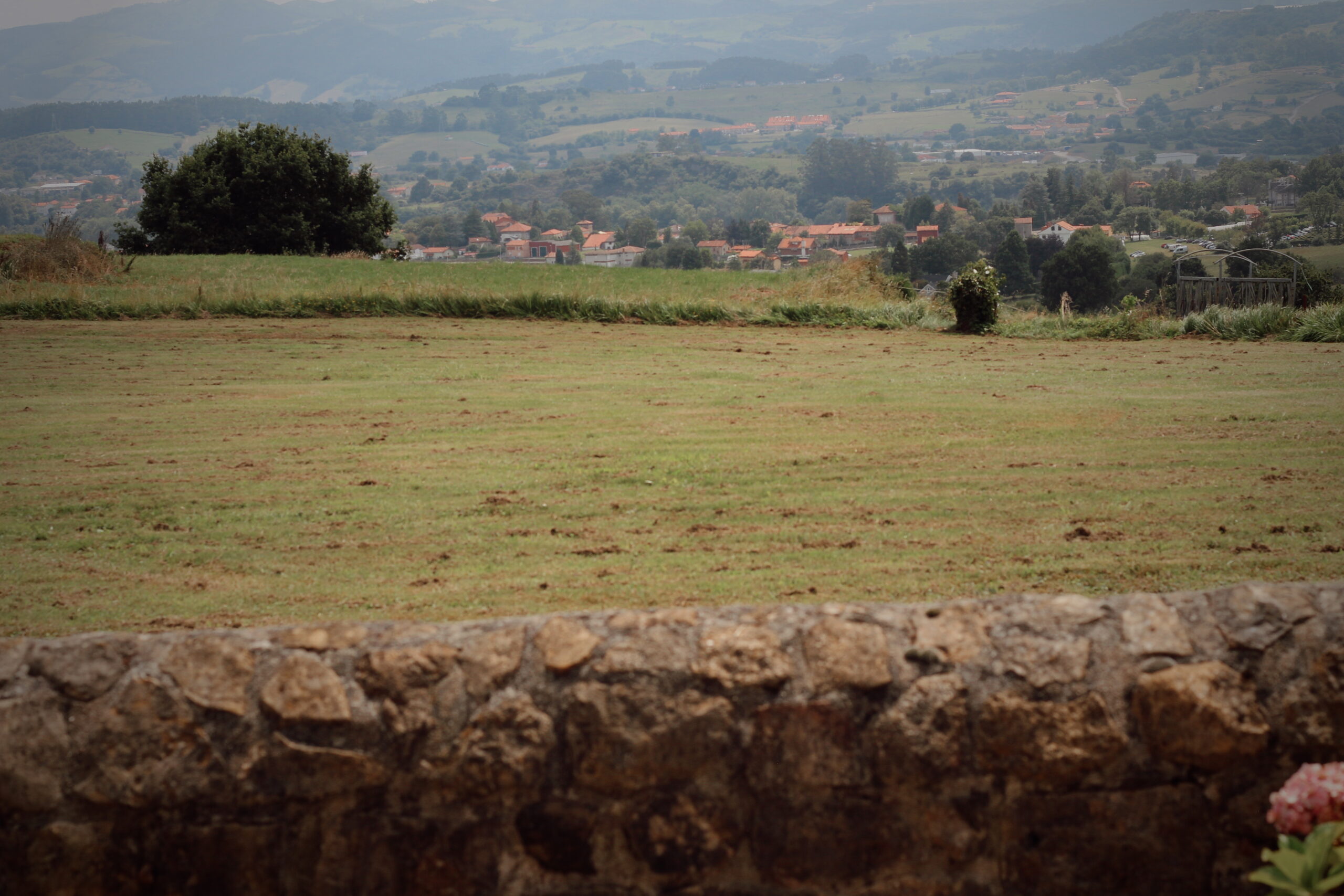 edited in tezza with: vintage, sombras, luces, viÑeta, & brillo