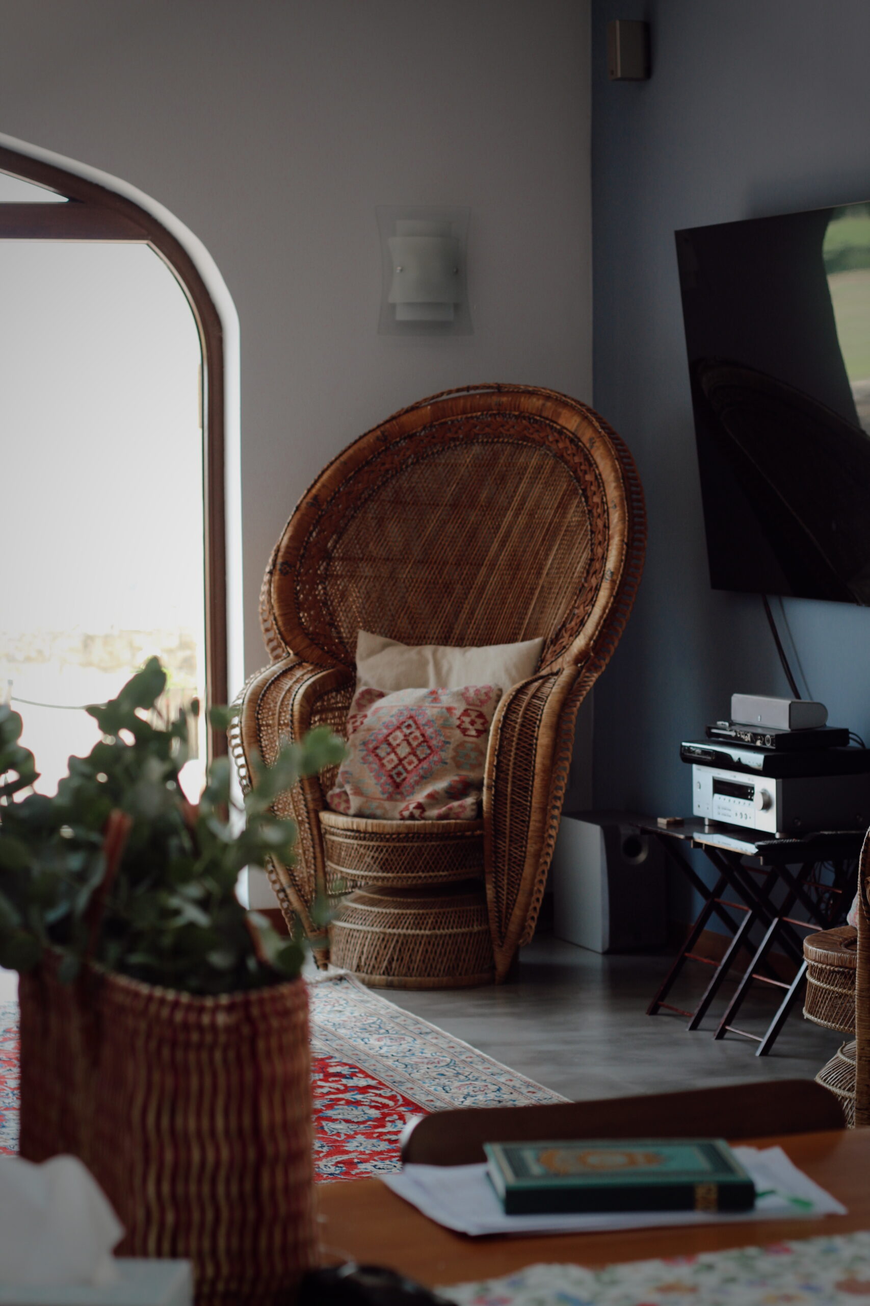 edited in tezza with: vintage, sombras, luces, viÑeta, & brillo